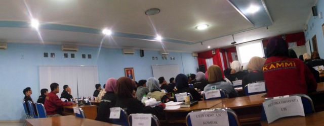 Kesatuan Aksi Mahasiswa Muslim Indonesia (KAMMI) Semarang melaksanakan agenda Annual report di Gedung BP DIKSUS, Sabtu (11/1/2014). (Foto: Agus SH)