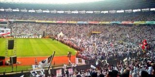 Ratusan Ribu Massa memadati Gelora Bung Karno saat kampanye Akbar PKS, Ahad (16/3) - Foto: depoknews.com