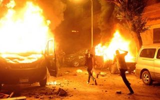 Peledakan bom molotov di sekitar Kedubes Israel di Cairo (paltimes)