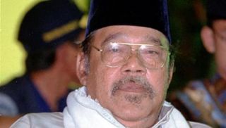 KH. Ahmad Idris Marzuki, Pengasuh Pondok Pesantren (Ponpes) Lirboyo, Kediri.  (tempo.co)