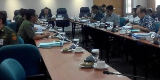 Rapat pembahasan Kebijakan Umum Anggaran Plafon Prioritas Anggaran Sementara (KUA-PPAS) 2016 di Gedung DPRD DKI, Selasa (1/9/15).  (kompas.com)